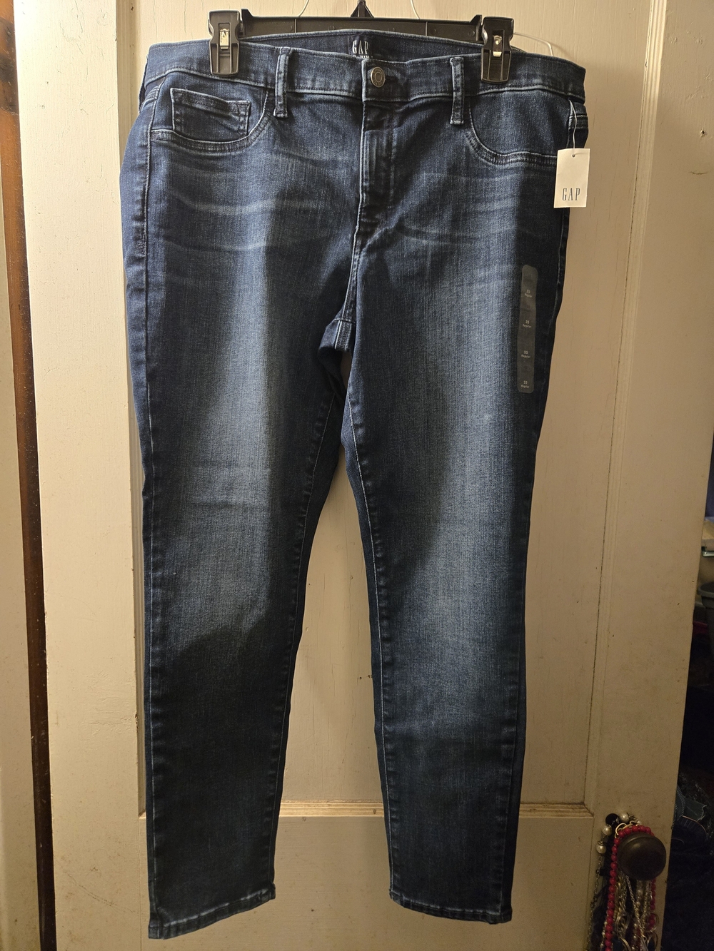 GAP Women's Dark Blue Stretch Jeggings with Subtle Fading